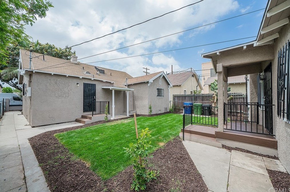 1739 56th St, Los Angeles CA  90062-2730 exterior
