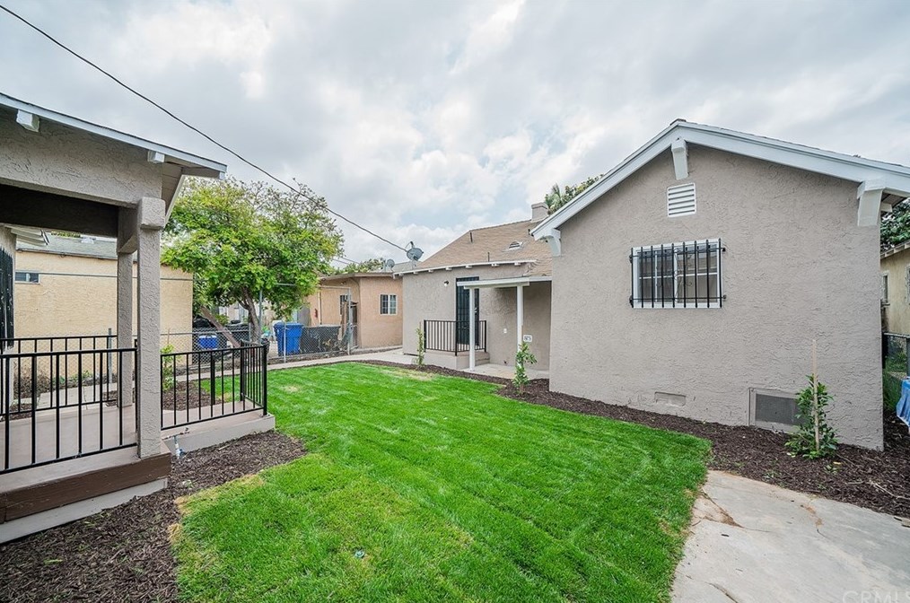 1739 56th St, Los Angeles CA  90062-2730 exterior