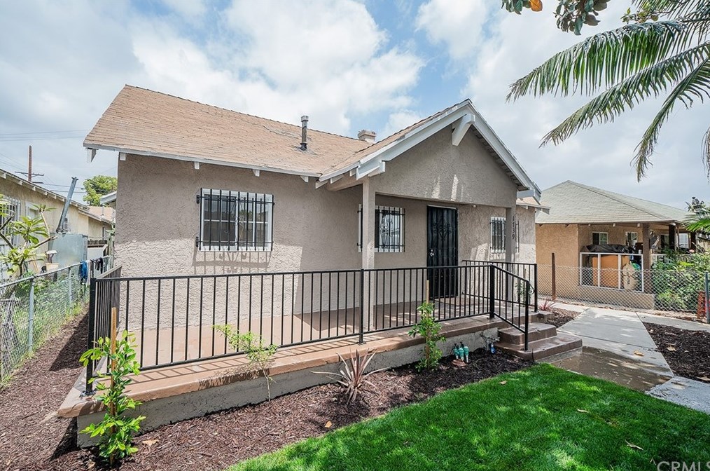 1739 56th St, Los Angeles CA  90062-2730 exterior