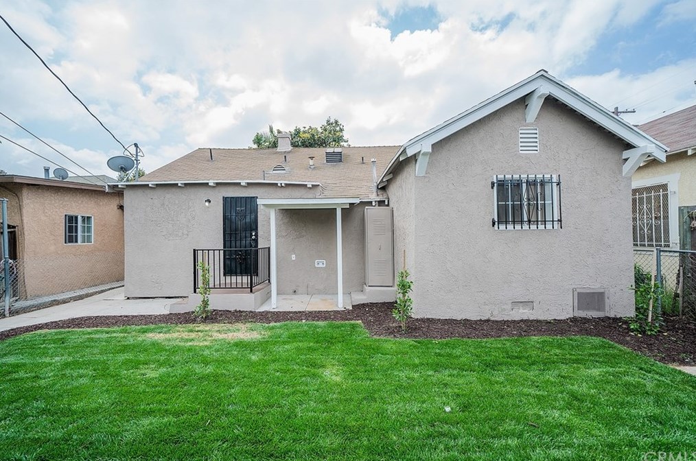 1739 56th St, Los Angeles CA  90062-2730 exterior