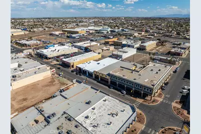 471 W Main Street, El Centro, CA 92243 - Photo 7