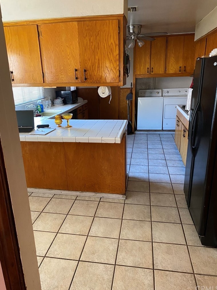 1918 81 St, Los Angeles CA 90001-3508 exterior