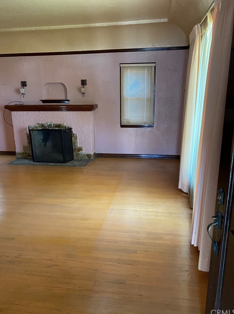 1918 81 St, Los Angeles CA 90001-3508 exterior