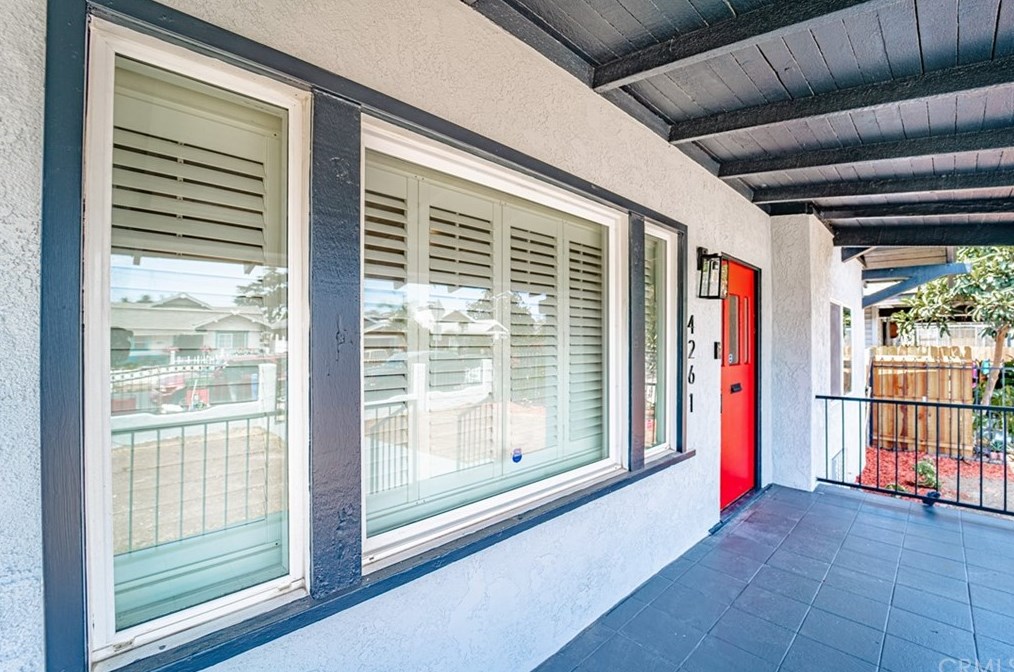 4261 Hobart Blvd, Los Angeles CA  90062-1627 exterior