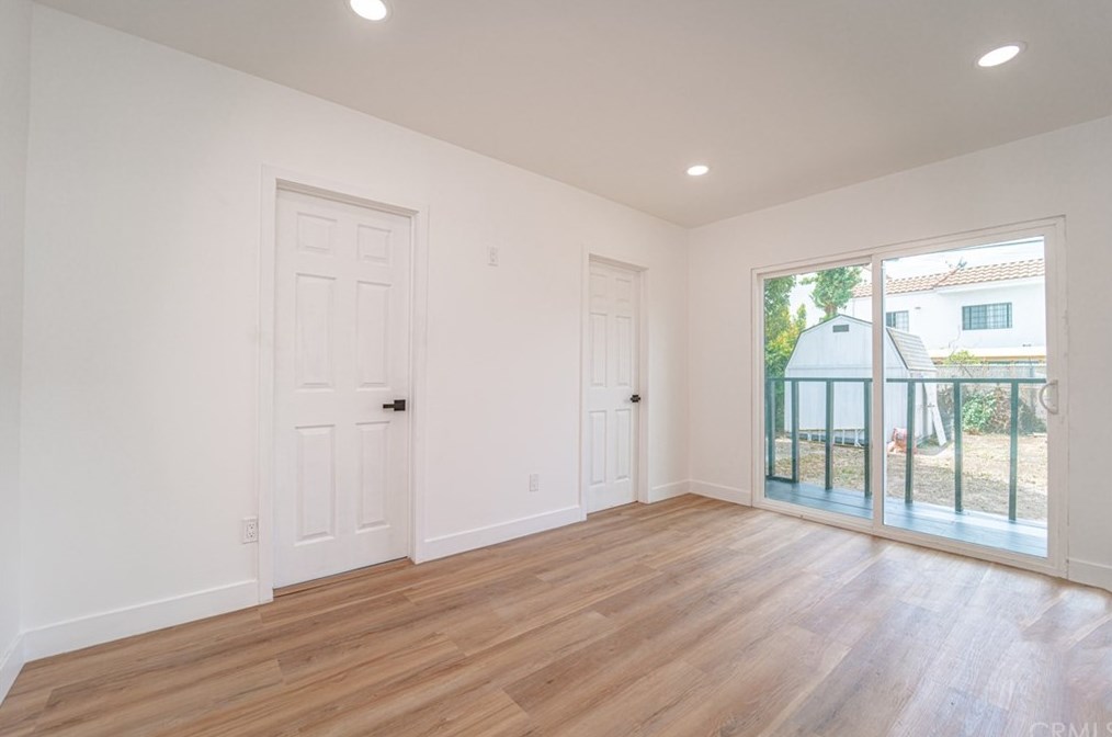 4261 Hobart Blvd, Los Angeles CA  90062-1627 exterior