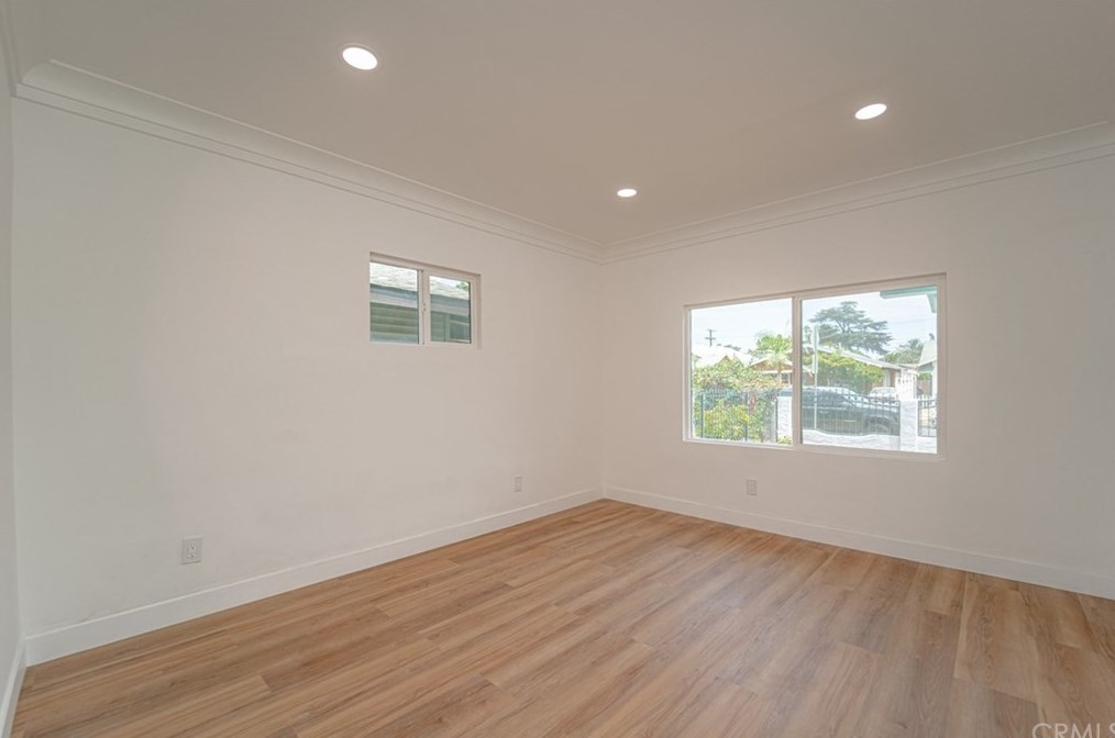 4261 Hobart Blvd, Los Angeles CA  90062-1627 exterior