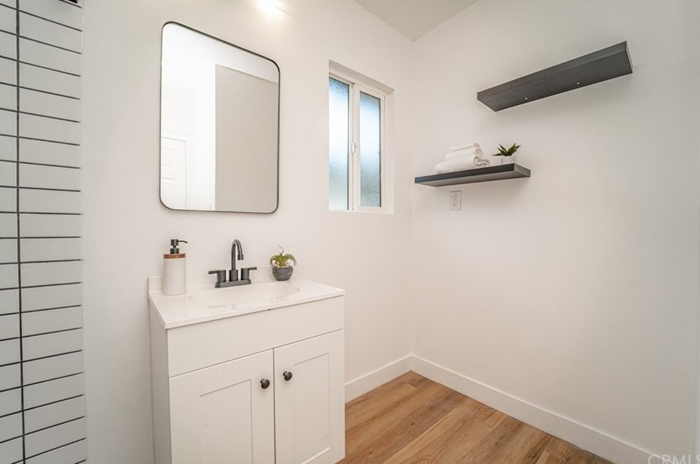 4261 Hobart Blvd, Los Angeles CA  90062-1627 exterior