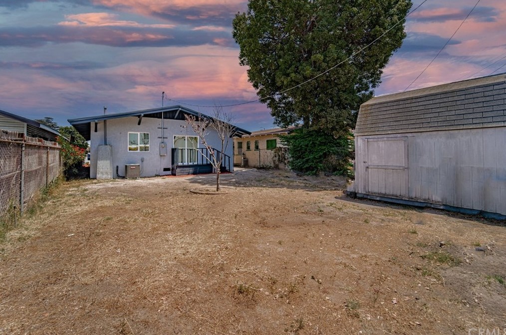 4261 Hobart Blvd, Los Angeles CA  90062-1627 exterior