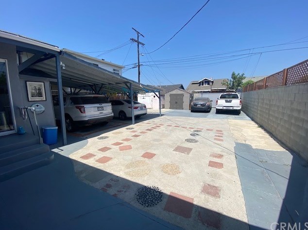861 57th St, Los Angeles CA  90011-5219 exterior