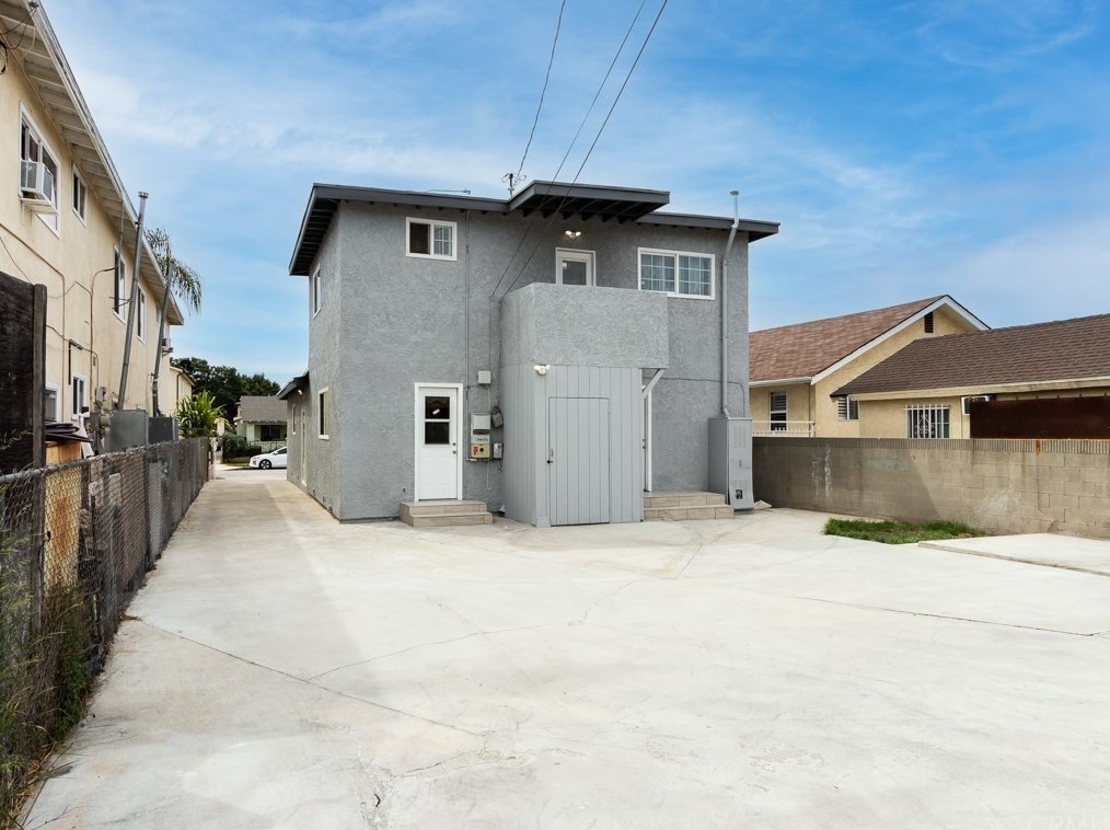 427 83rd St, Los Angeles CA  90003-3101 exterior