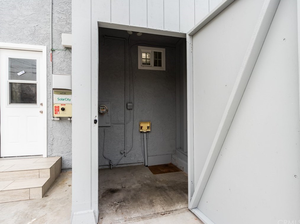 427 83rd St, Los Angeles CA  90003-3101 exterior