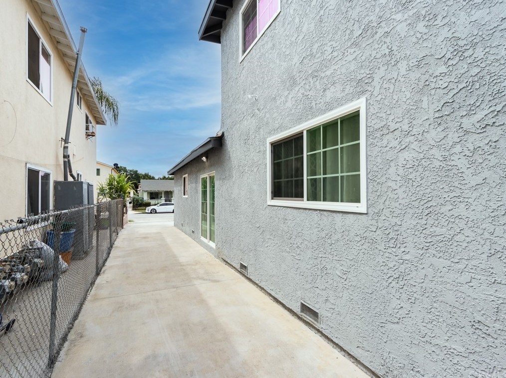 427 83rd St, Los Angeles CA  90003-3101 exterior