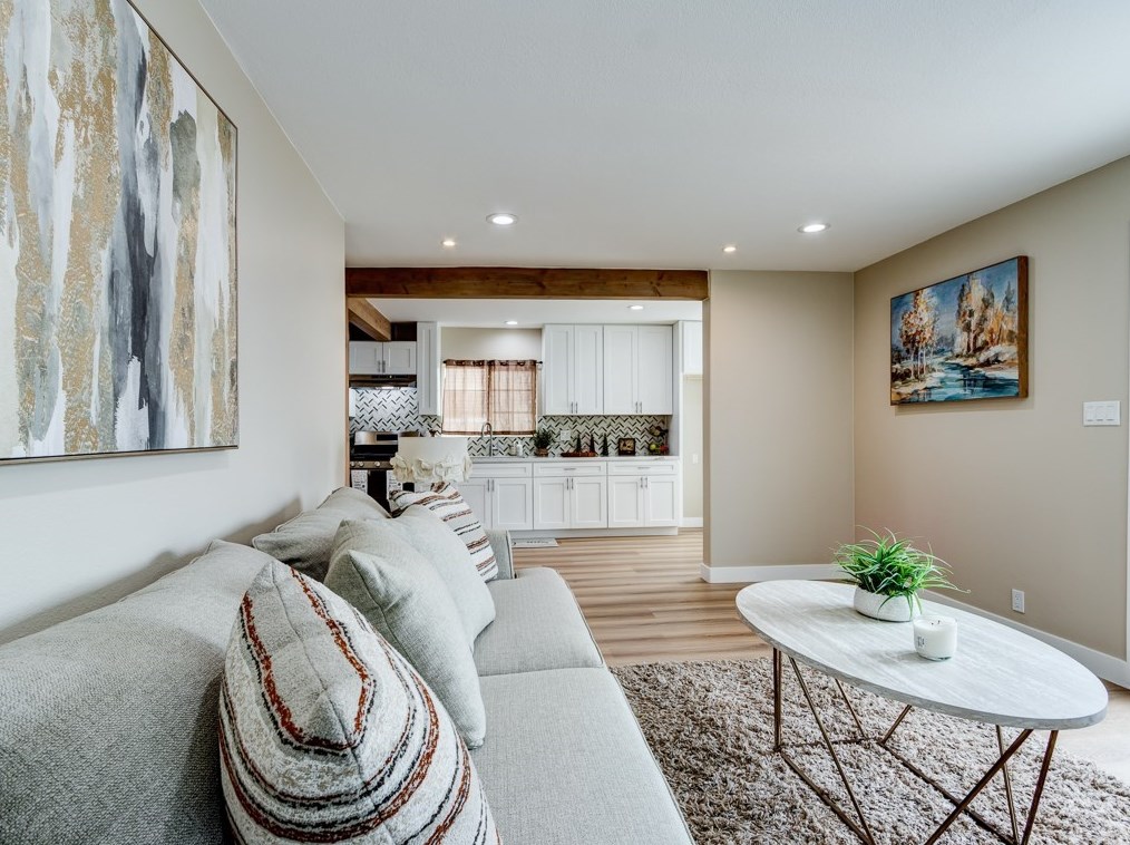 427 83rd St, Los Angeles CA  90003-3101 exterior