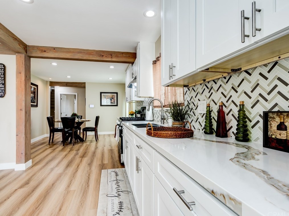 427 83rd St, Los Angeles CA  90003-3101 exterior