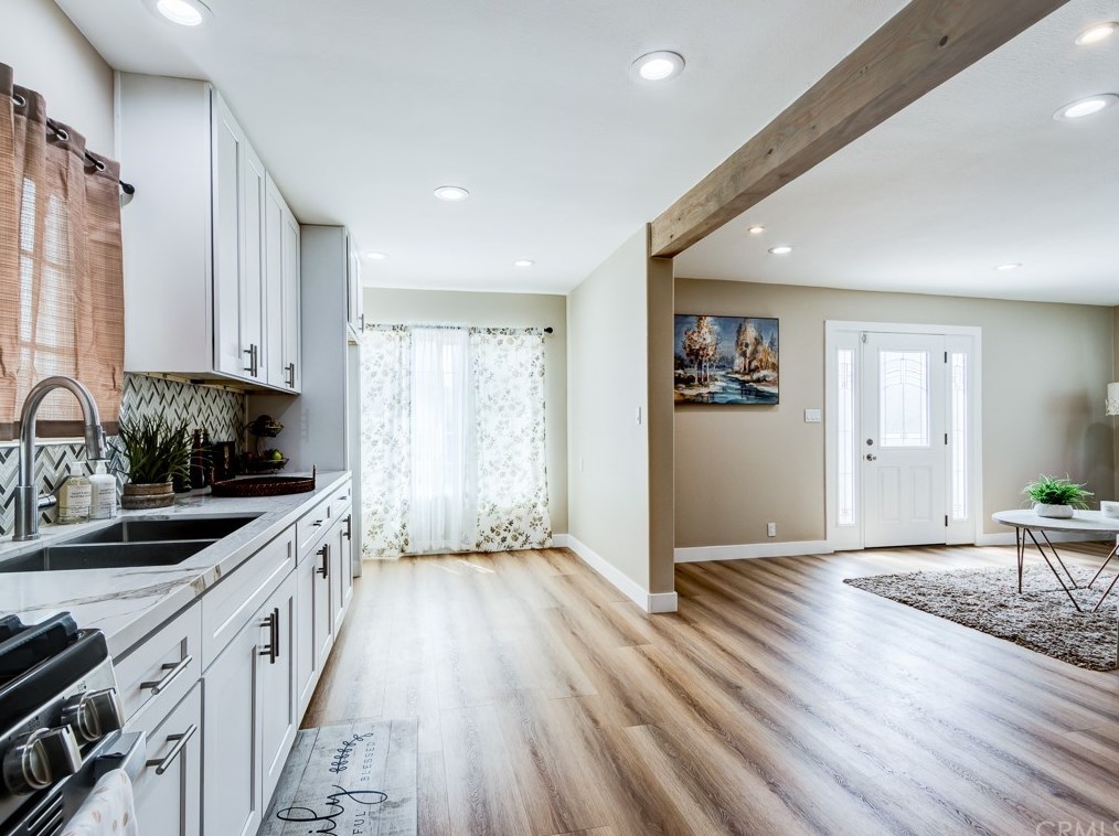 427 83rd St, Los Angeles CA  90003-3101 exterior