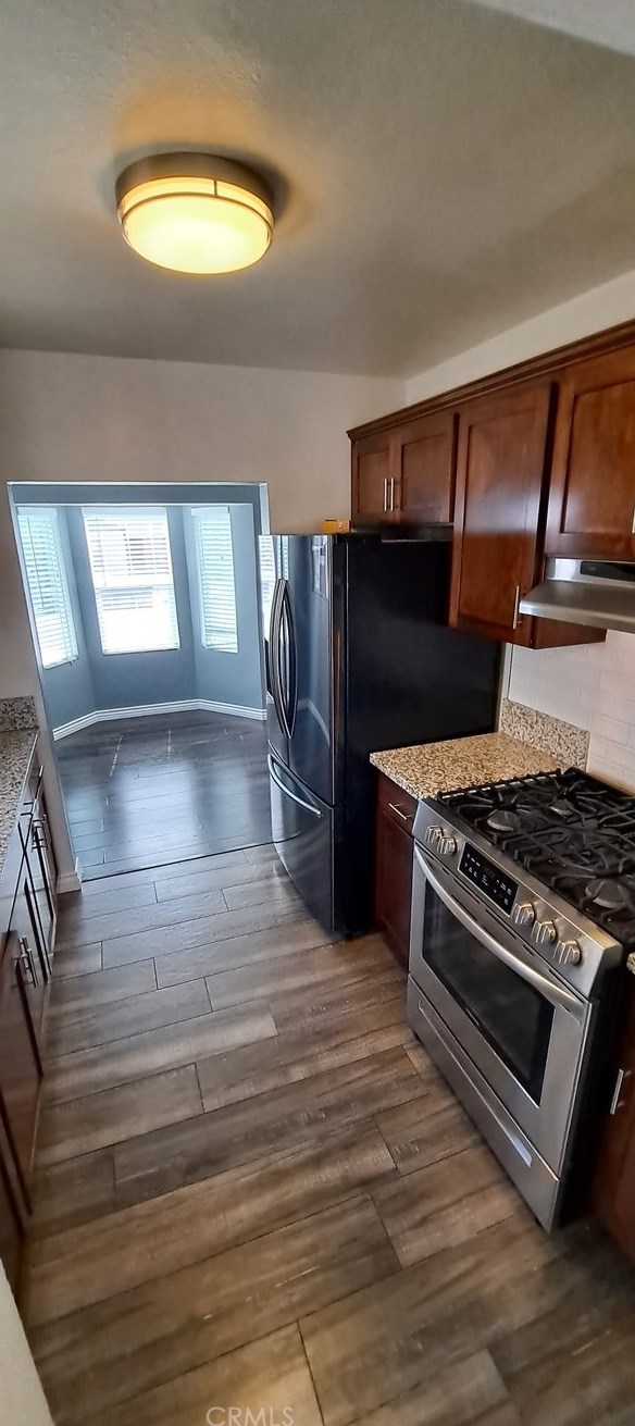 943 Olive St, Colton CA  92324-2560 exterior