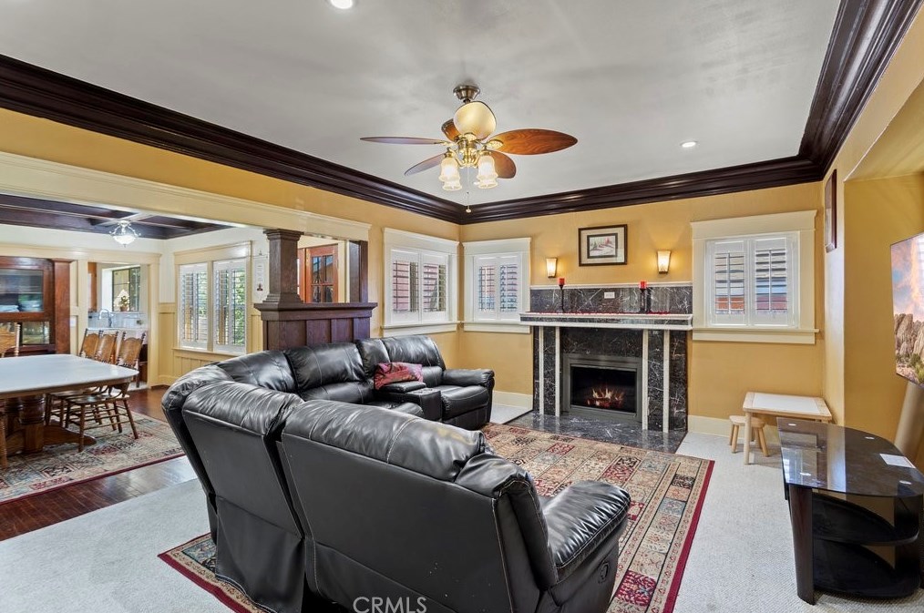 211 126th St, Los Angeles CA  90044-3818 exterior