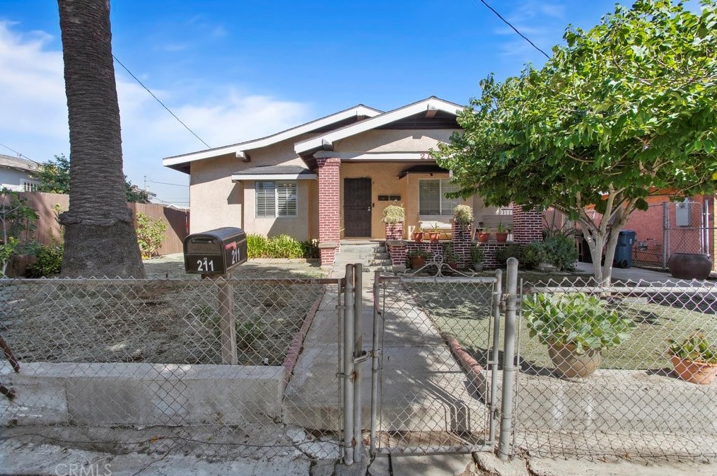 211 126th St, Los Angeles CA  90061-2314 exterior