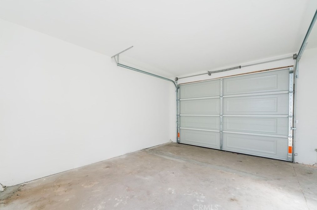 325 65th St, Los Angeles CA  90003-1425 exterior