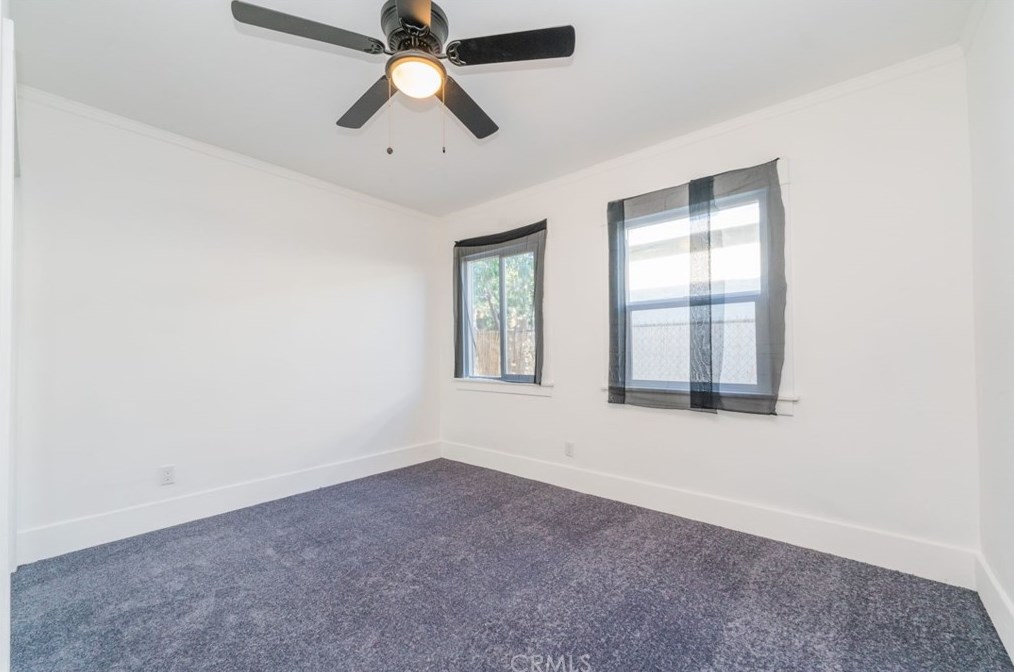 325 65th St, Los Angeles CA  90003-1425 exterior