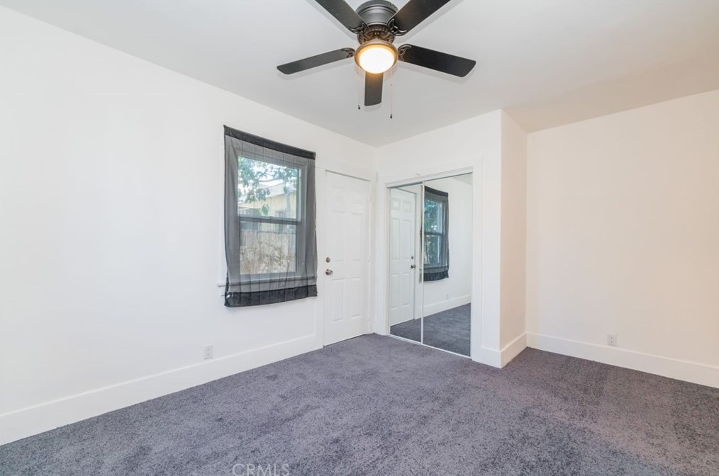 325 65th St, Los Angeles CA  90003-1425 exterior