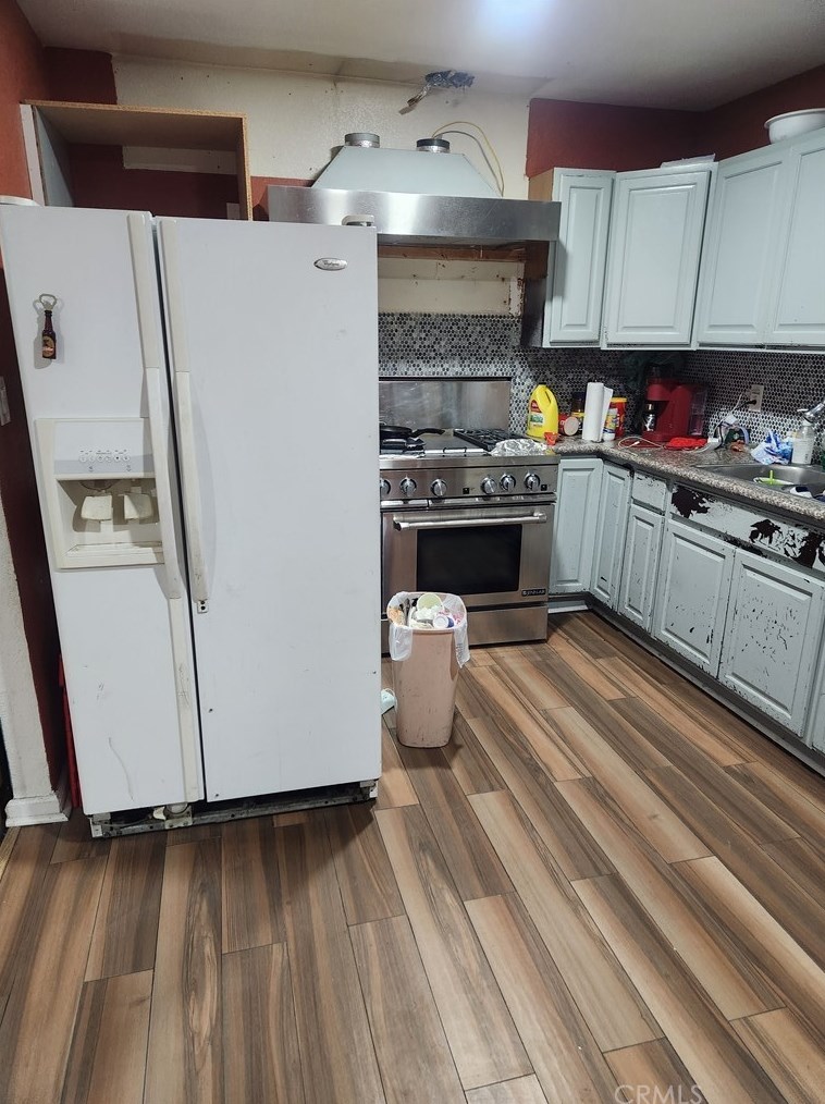 2152 105th St, Los Angeles CA  90002-3803 exterior