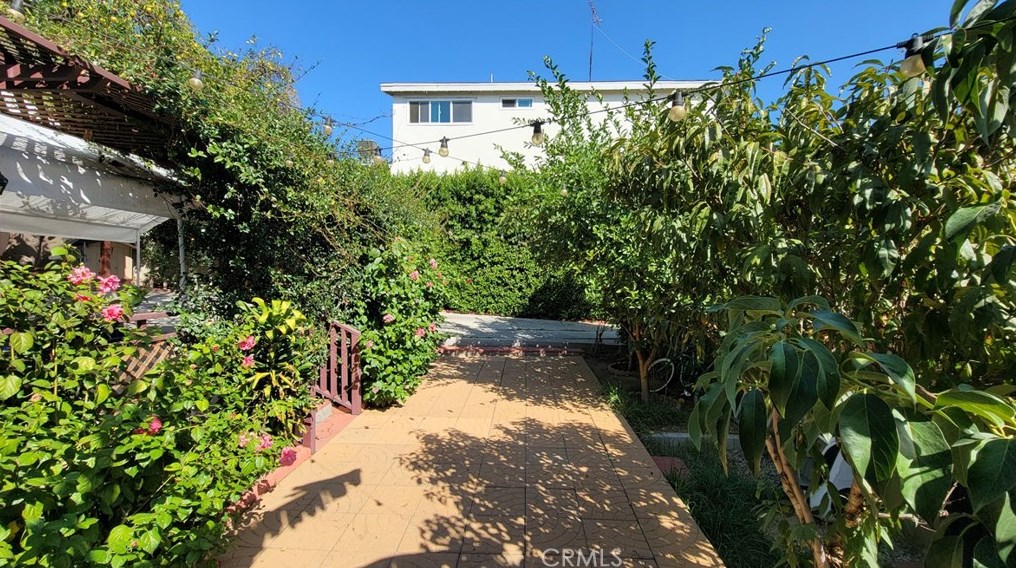 212 Park View St, Los Angeles CA  90057-2012 exterior