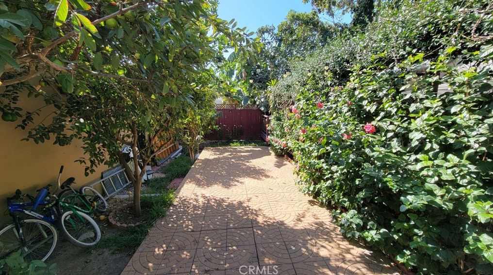 212 Park View St, Los Angeles CA  90057-2012 exterior
