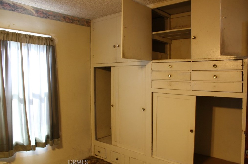 6326 8th Ave, Los Angeles CA  90043-4158 exterior