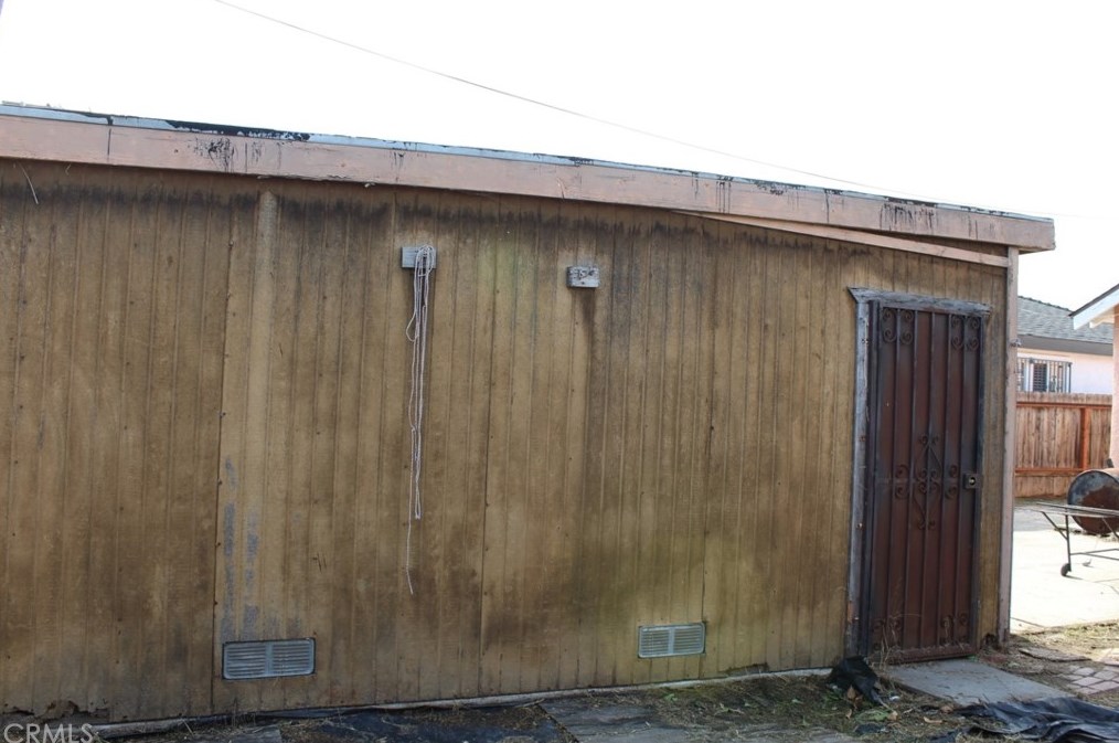 6326 8th Ave, Los Angeles CA  90043-4158 exterior