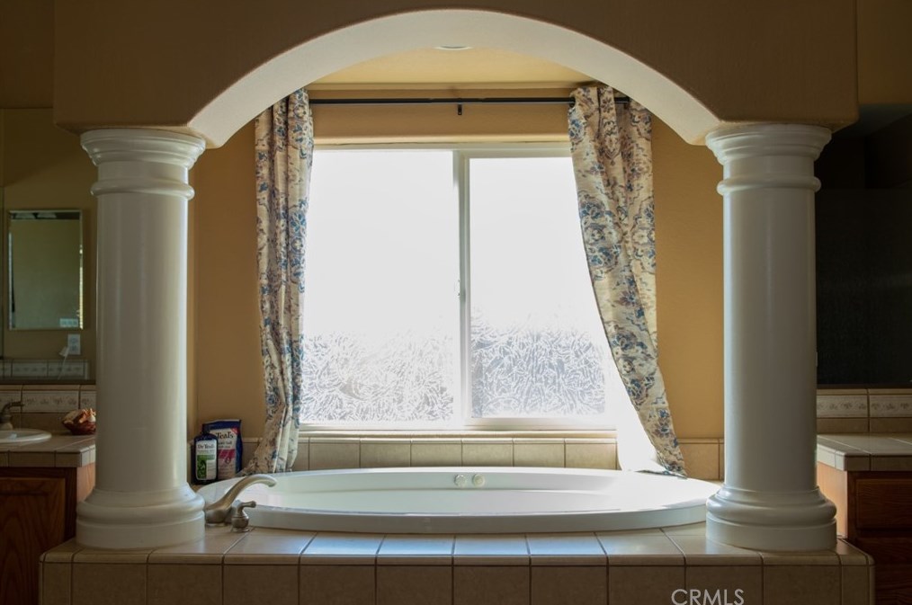 14955 Riverside Ct, Apple Valley CA  92307-4853 exterior