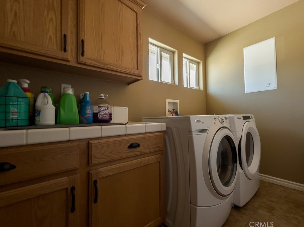 14955 Riverside Ct, Apple Valley CA  92307-4853 exterior