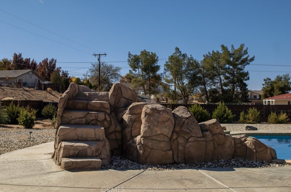 14955 Riverside Ct, Apple Valley CA  92307-4853 exterior