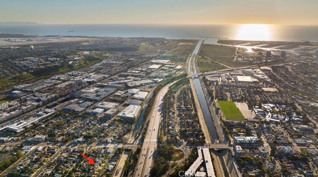12304 Alberta Dr, Los Angeles CA  90230-5908 exterior