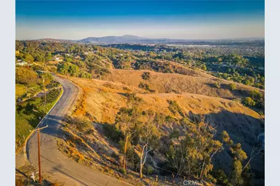 2368 Lupin Hill Road, La Habra Heights, CA 90631 - Photo 3