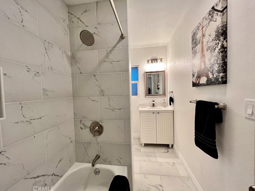 14732 Crossdale Ave, Norwalk CA  90650-5615 exterior