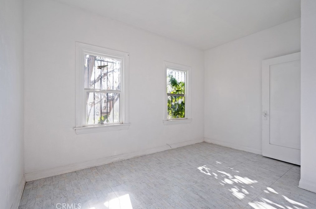 262 50th St, Los Angeles CA  90011-3940 exterior