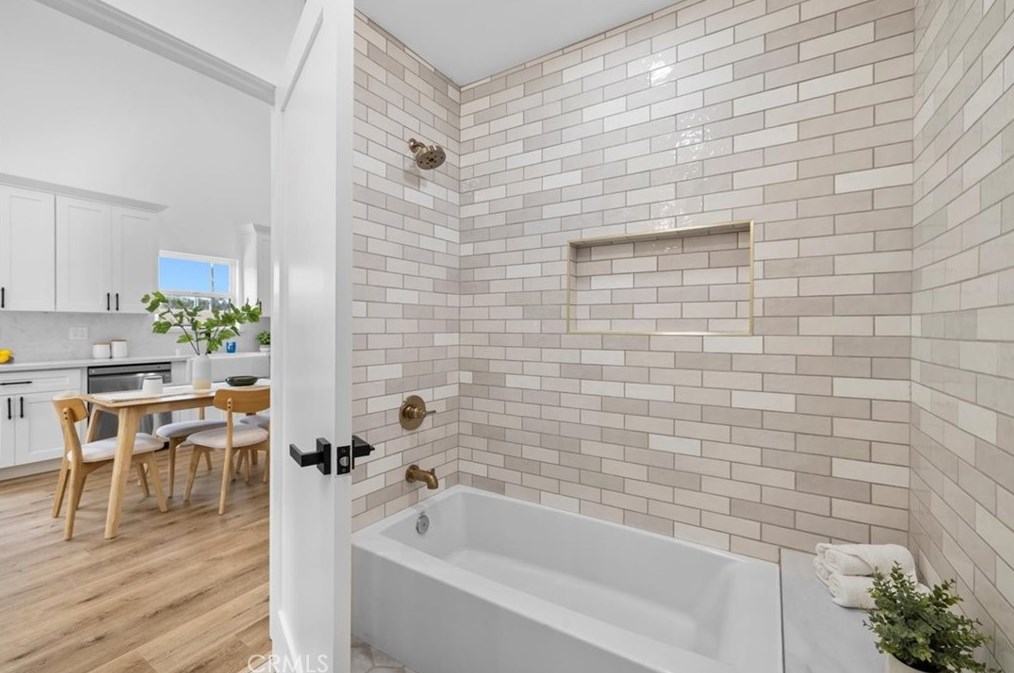 2819 Frederick St, Los Angeles CA  90065-1913 exterior