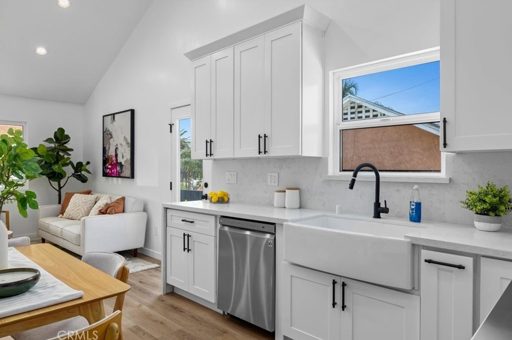 2819 Frederick St, Los Angeles CA  90065-1913 exterior