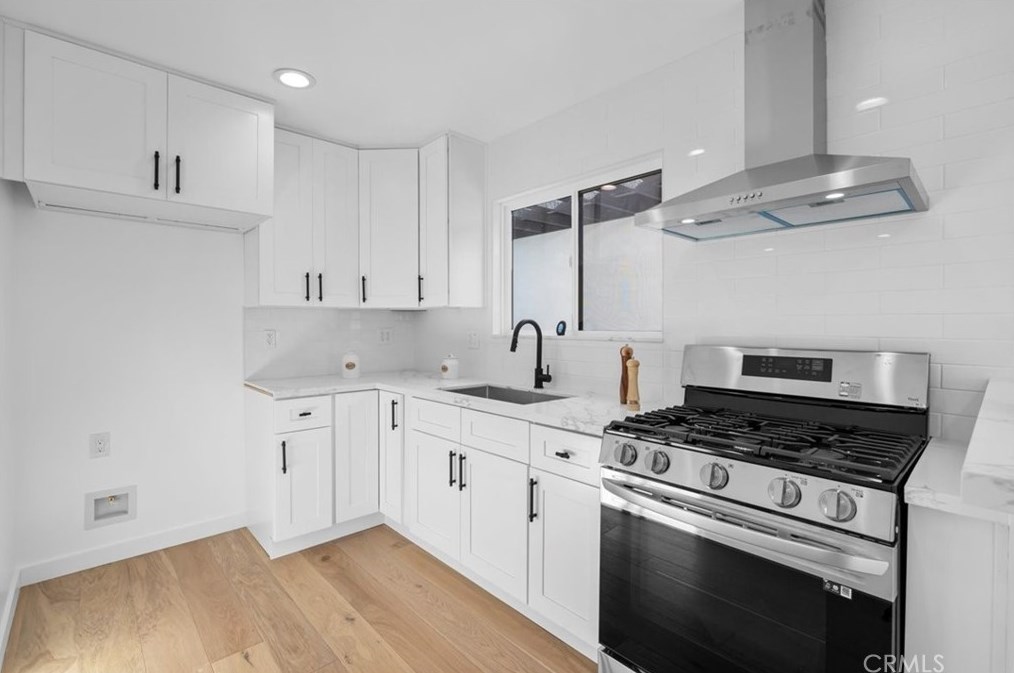 2819 Frederick St, Los Angeles CA  90065-1913 exterior