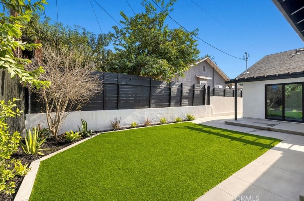 2819 Frederick St, Los Angeles CA  90065-1913 exterior