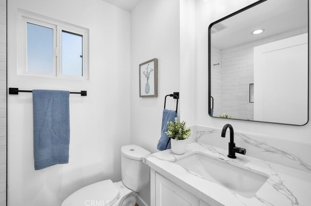 2819 Frederick St, Los Angeles CA  90065-1913 exterior