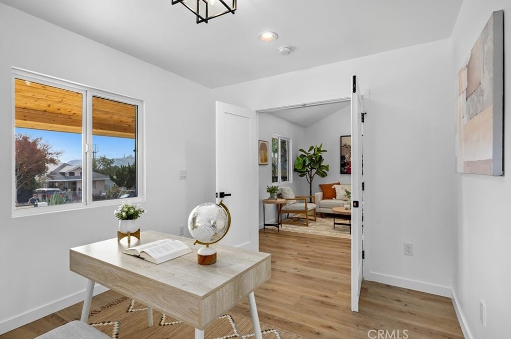 2819 Frederick St, Los Angeles CA  90065-1913 exterior