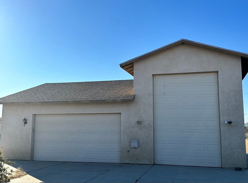 15220 Erie Rd, Apple Valley CA  92307-3422 exterior