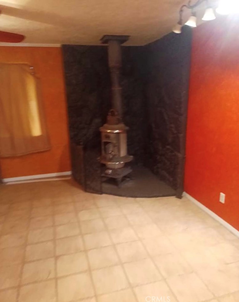 15220 Erie Rd, Apple Valley CA  92307-3422 exterior