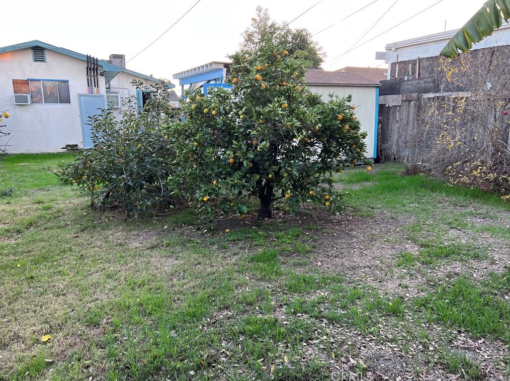 1321 73rd St, Los Angeles CA  90044-2437 exterior