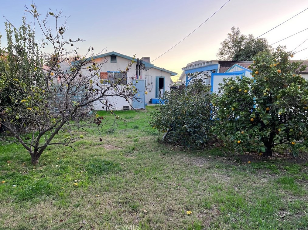 1321 73rd St, Los Angeles CA  90044-2437 exterior