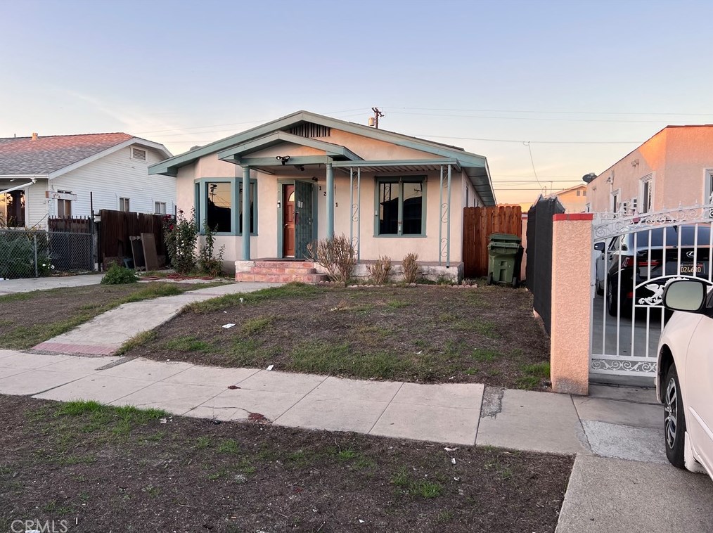 1321 73rd St, Los Angeles CA  90044-2437 exterior