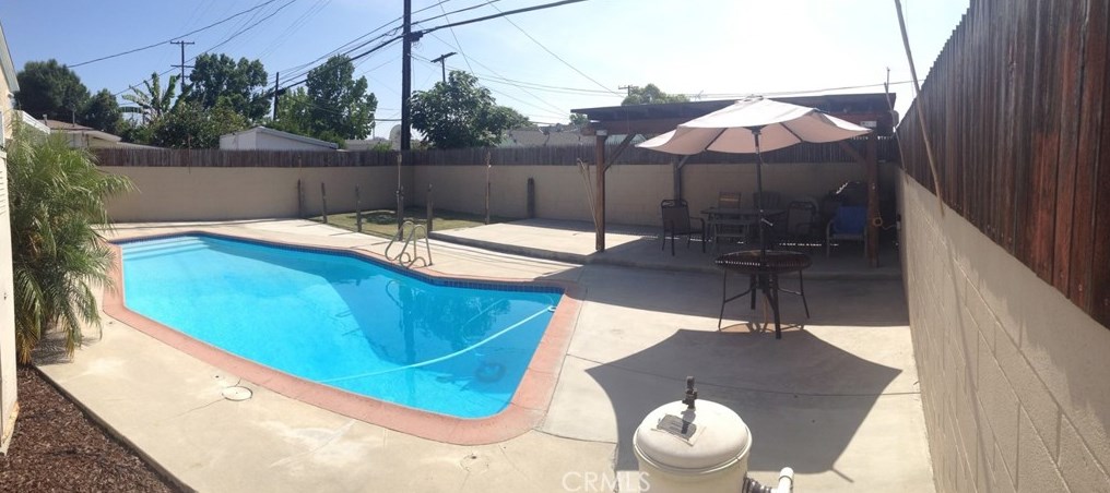 13703 Alburtis Ave, Norwalk CA  90650-3958 exterior