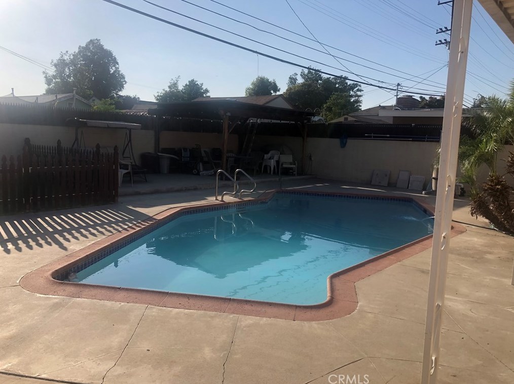 13703 Alburtis Ave, Norwalk CA  90650-3958 exterior